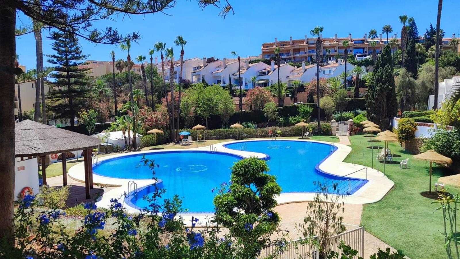 Benalgolf Lovely Apartment In Benalmadena With Sea Views, Excellent Wifi Connection, Private Backyard With Bbq Екстер'єр фото